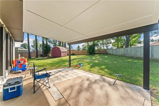 9 NW K Place, Bentonville, AR 72712