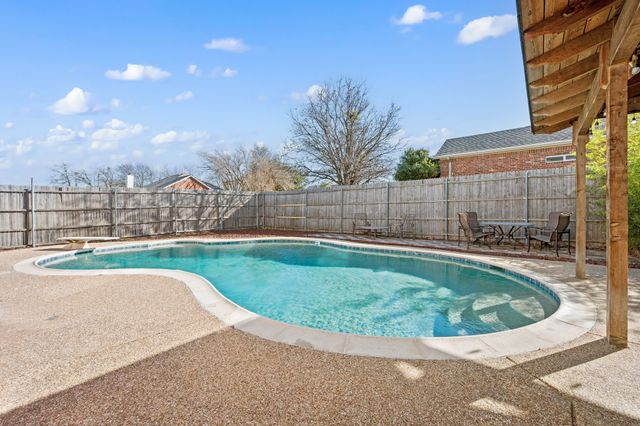 332 Cortland Circle, Roanoke, TX 76262