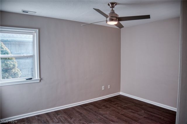 9272 W Ridgewood Drive, Parma Heights, OH 44130