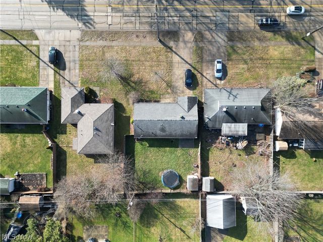 9272 W Ridgewood Drive, Parma Heights, OH 44130