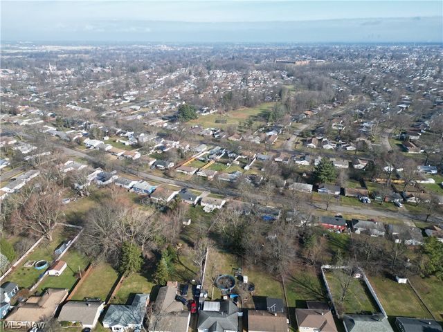 9272 W Ridgewood Drive, Parma Heights, OH 44130