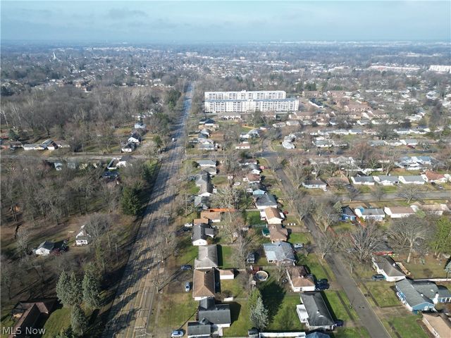 9272 W Ridgewood Drive, Parma Heights, OH 44130