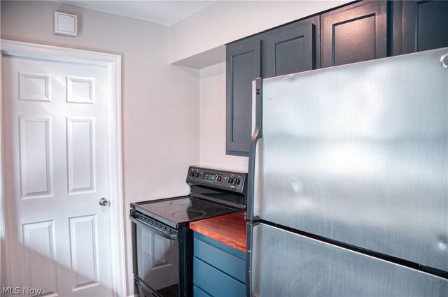 9272 W Ridgewood Drive, Parma Heights, OH 44130