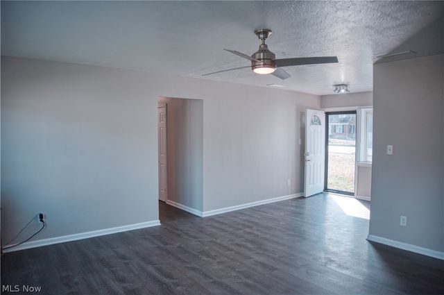 9272 W Ridgewood Drive, Parma Heights, OH 44130