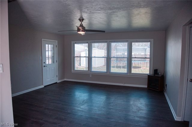 9272 W Ridgewood Drive, Parma Heights, OH 44130