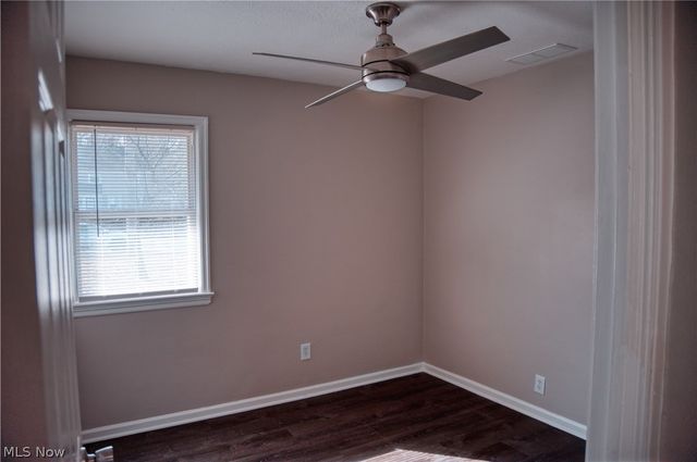 9272 W Ridgewood Drive, Parma Heights, OH 44130