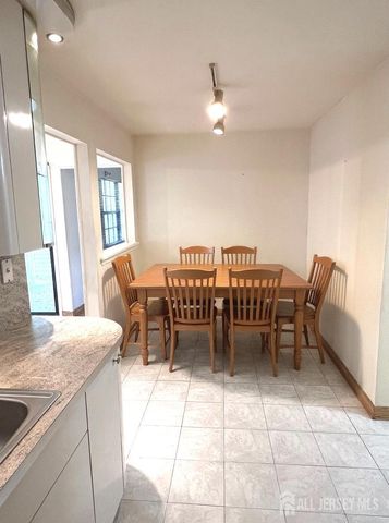 18 Adams Court, East Brunswick, NJ 08816