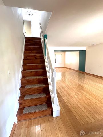 18 Adams Court, East Brunswick, NJ 08816