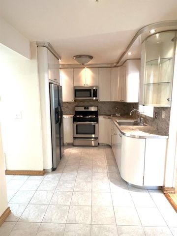 18 Adams Court, East Brunswick, NJ 08816