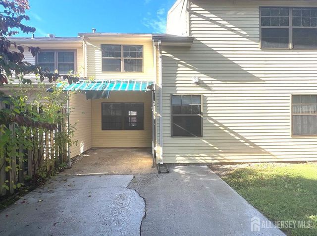 18 Adams Court, East Brunswick, NJ 08816