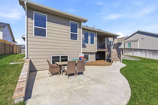 2714 N Bracken St, Wichita, KS 67226