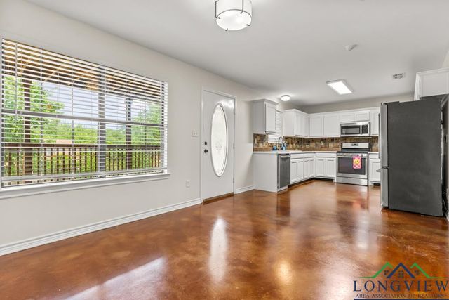 152 Bob White Dr, Gilmer, TX 75645