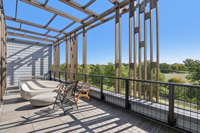77 New 205, Cambridge, MA 02138