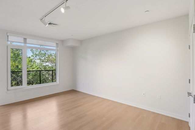 77 New 205, Cambridge, MA 02138