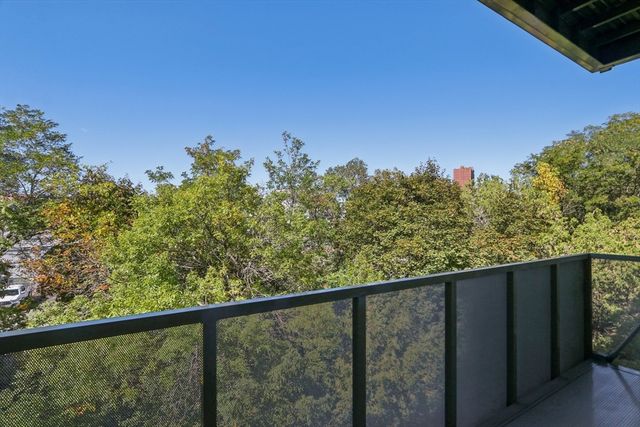 77 New 205, Cambridge, MA 02138