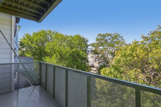 77 New 205, Cambridge, MA 02138