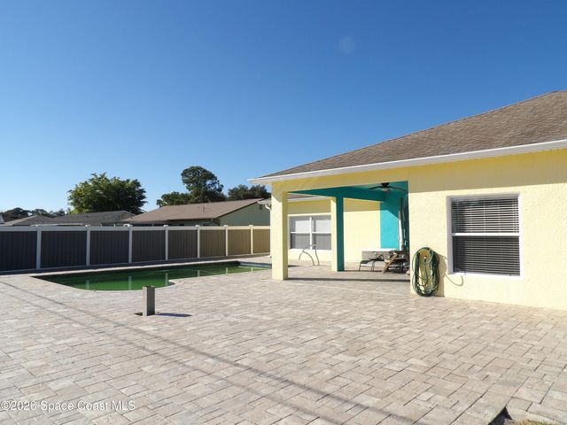 315 Bryn Mawr Avenue NE, Palm Bay, FL 32907