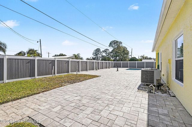 315 Bryn Mawr Avenue NE, Palm Bay, FL 32907
