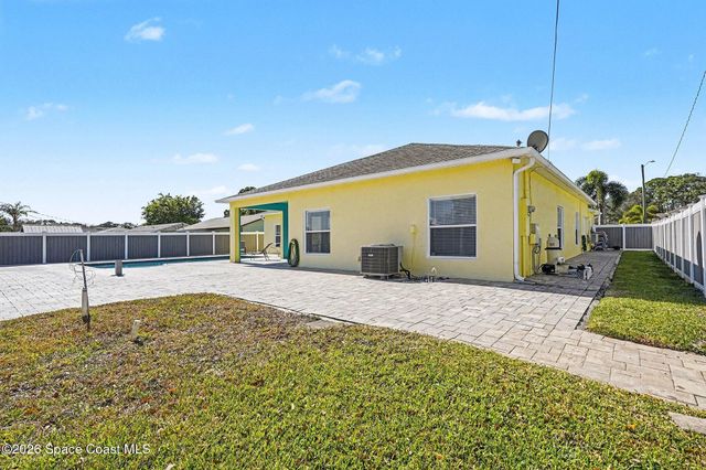 315 Bryn Mawr Avenue NE, Palm Bay, FL 32907