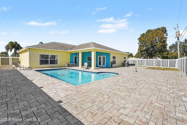 315 Bryn Mawr Avenue NE, Palm Bay, FL 32907
