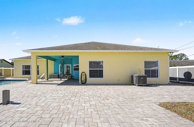 315 Bryn Mawr Avenue NE, Palm Bay, FL 32907