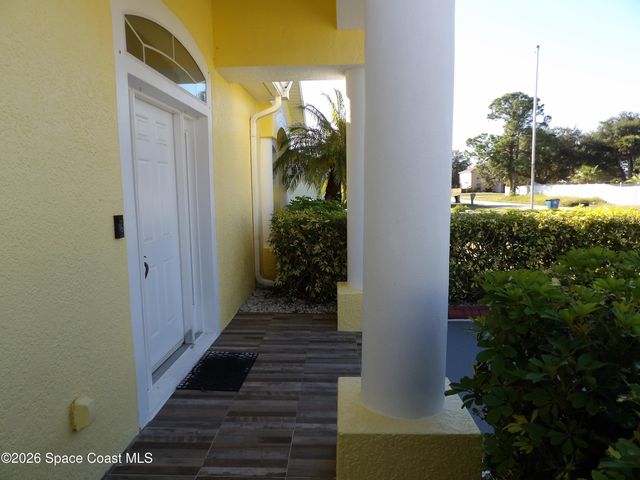 315 Bryn Mawr Avenue NE, Palm Bay, FL 32907