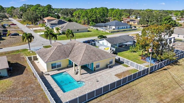 315 Bryn Mawr Avenue NE, Palm Bay, FL 32907