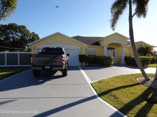 315 Bryn Mawr Avenue NE, Palm Bay, FL 32907