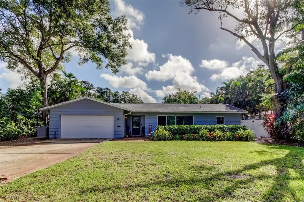 227 PALM LANE N, St Petersburg, FL 33710
