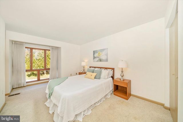 10265 WINDSTREAM DR, Columbia, MD 21044