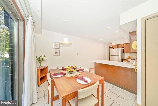 10265 WINDSTREAM DR, Columbia, MD 21044