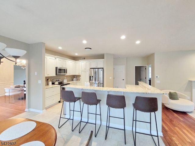 17 Mullen Ln, Lafayette Twp., NJ 07848