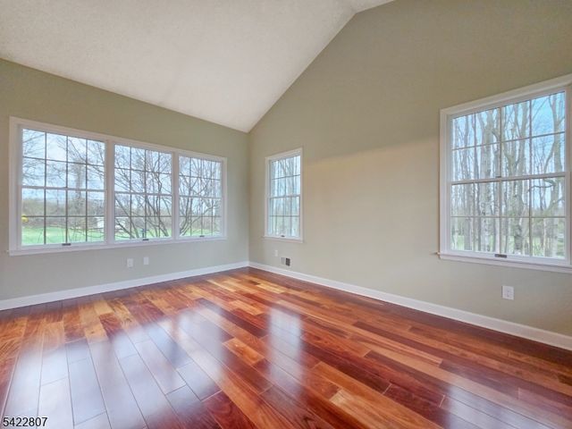 17 Mullen Ln, Lafayette Twp., NJ 07848