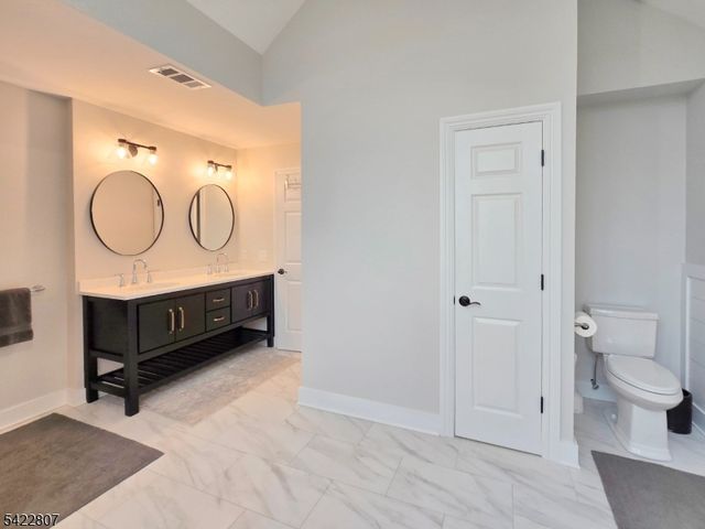 17 Mullen Ln, Lafayette Twp., NJ 07848