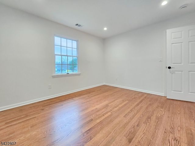 17 Mullen Ln, Lafayette Twp., NJ 07848