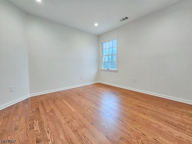 17 Mullen Ln, Lafayette Twp., NJ 07848