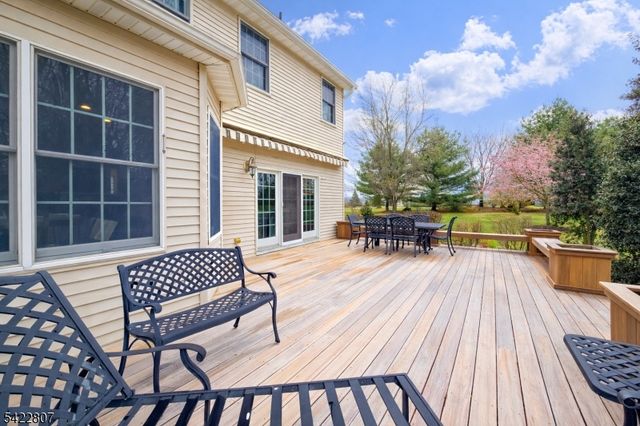 17 Mullen Ln, Lafayette Twp., NJ 07848