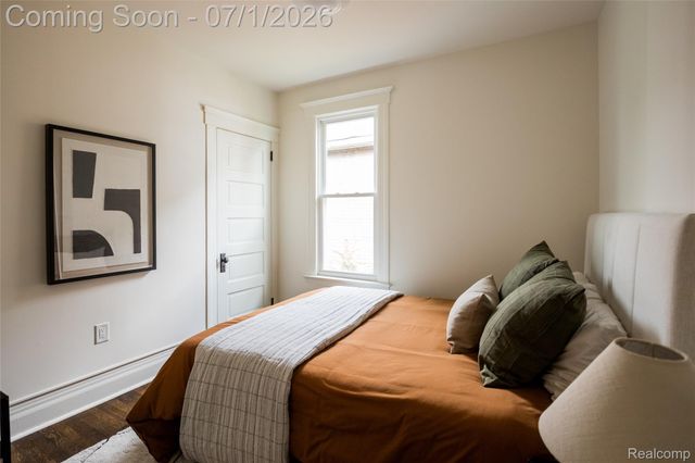 2160 Holcomb Street, Detroit, MI 48214