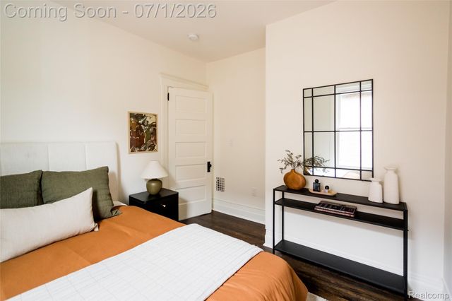2160 Holcomb Street, Detroit, MI 48214