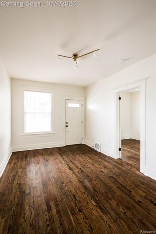 2160 Holcomb Street, Detroit, MI 48214