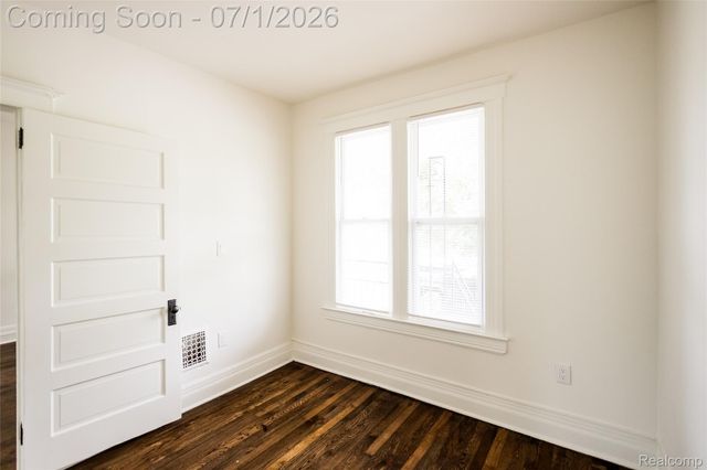 2160 Holcomb Street, Detroit, MI 48214