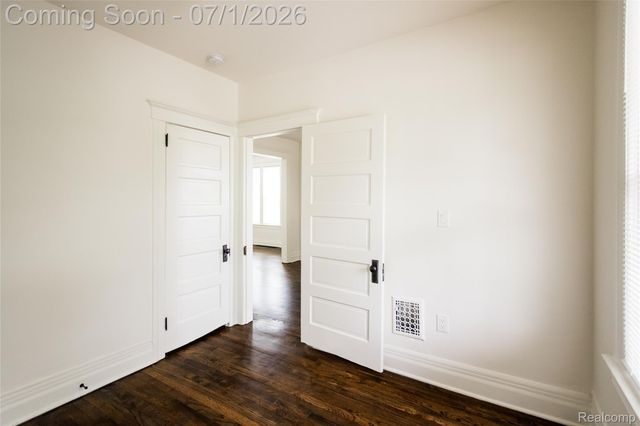 2160 Holcomb Street, Detroit, MI 48214