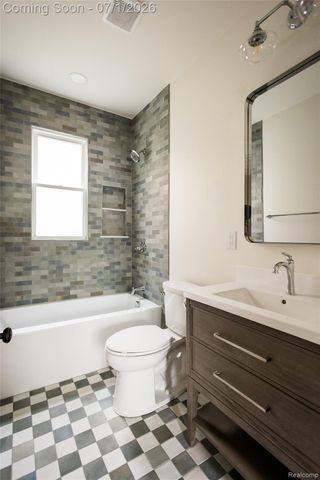 2160 Holcomb Street, Detroit, MI 48214