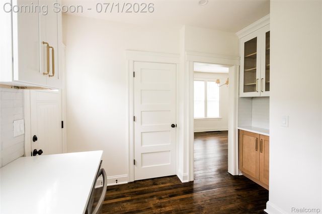 2160 Holcomb Street, Detroit, MI 48214