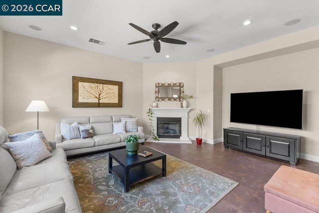 2012 Colmar St, Danville, CA 94506