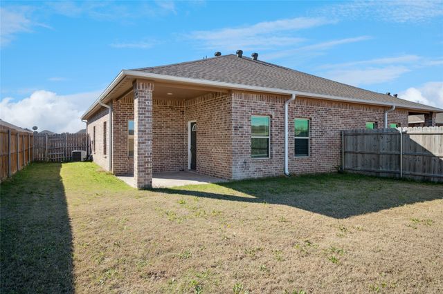 516-518 Wood Drive, Gunter, TX 75058