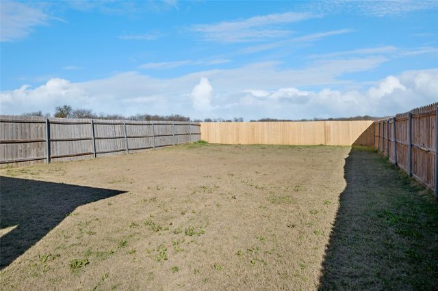 516-518 Wood Drive, Gunter, TX 75058