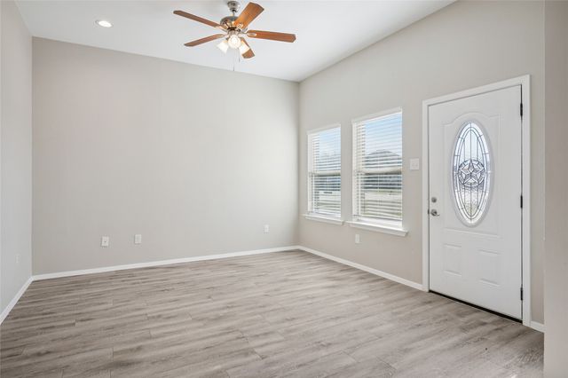 516-518 Wood Drive, Gunter, TX 75058