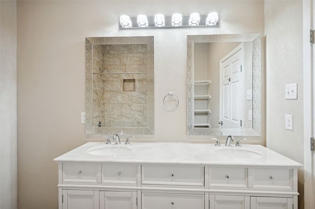 516-518 Wood Drive, Gunter, TX 75058