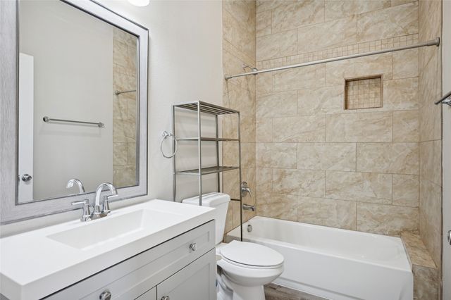 516-518 Wood Drive, Gunter, TX 75058